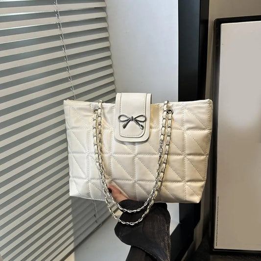 Large Capacity Tote Bag for Women - Trendy Shoulder Hobo & Hand Carry, Aesthetic Chic Versatile Purse for Everyday Essentials