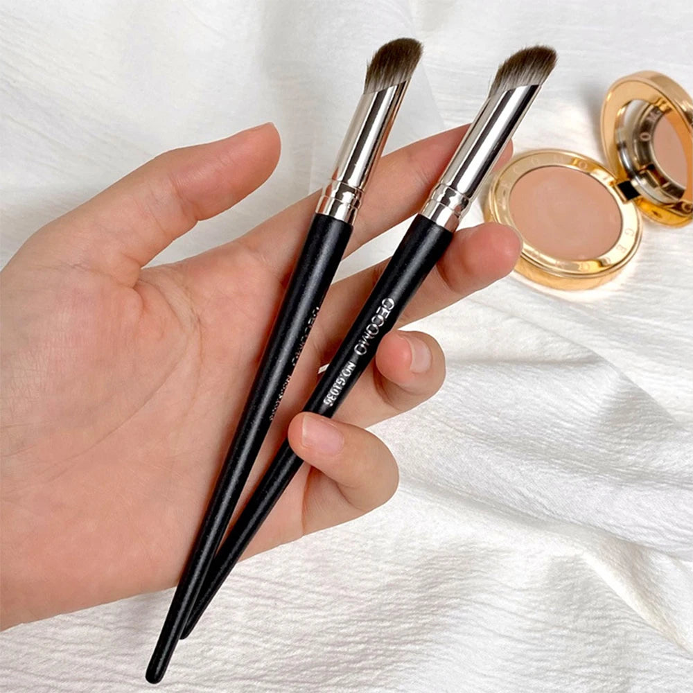 Professional Makeup Brushes Finger Belly Head Cover Dark Circles Foundation Concealer Brush Cosmetic Face Detail Beauty Tools