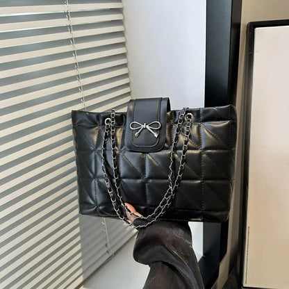 Large Capacity Tote Bag for Women - Trendy Shoulder Hobo & Hand Carry, Aesthetic Chic Versatile Purse for Everyday Essentials