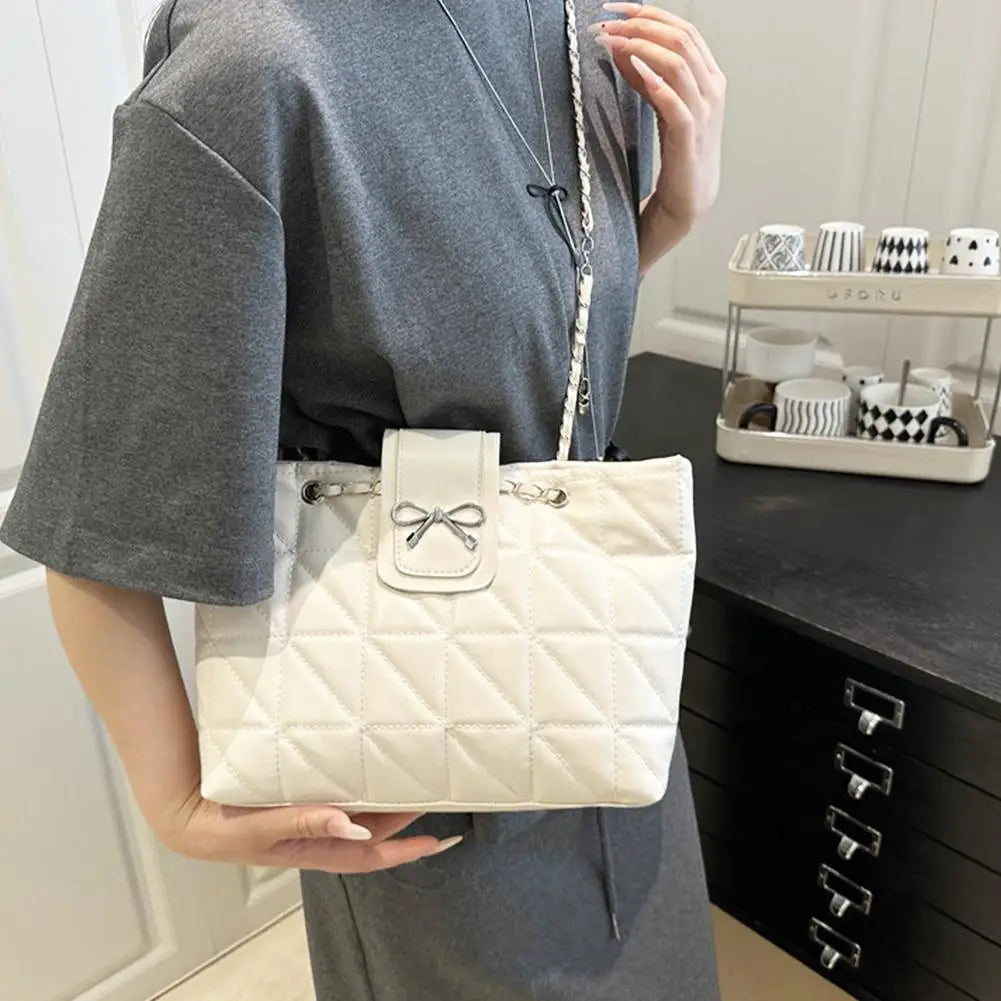 Large Capacity Tote Bag for Women - Trendy Shoulder Hobo & Hand Carry, Aesthetic Chic Versatile Purse for Everyday Essentials