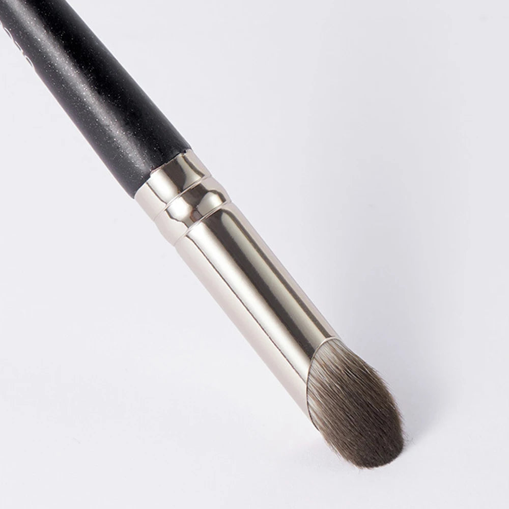 Professional Makeup Brushes Finger Belly Head Cover Dark Circles Foundation Concealer Brush Cosmetic Face Detail Beauty Tools